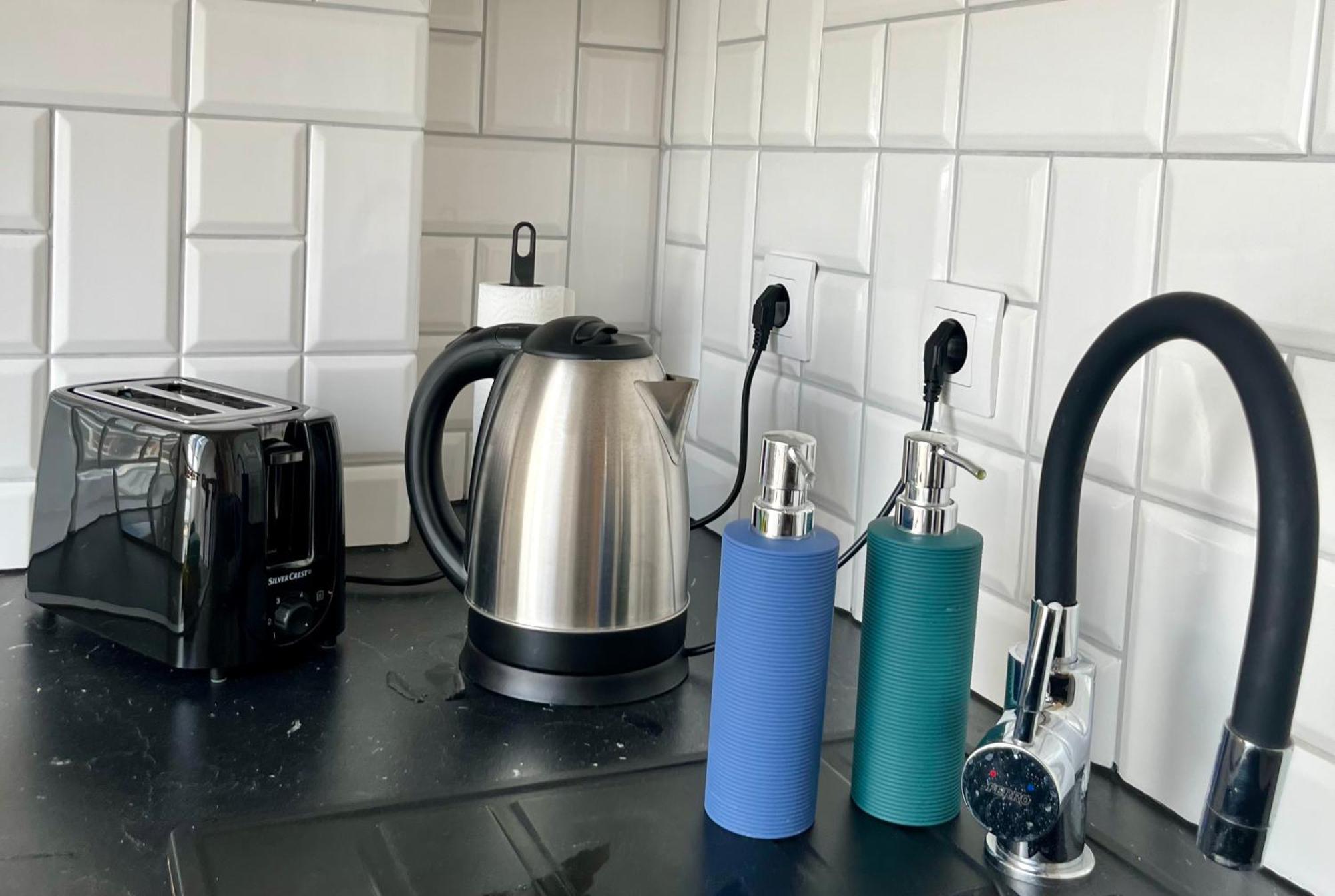Feelhome Apartment With Kitchen Краків Екстер'єр фото